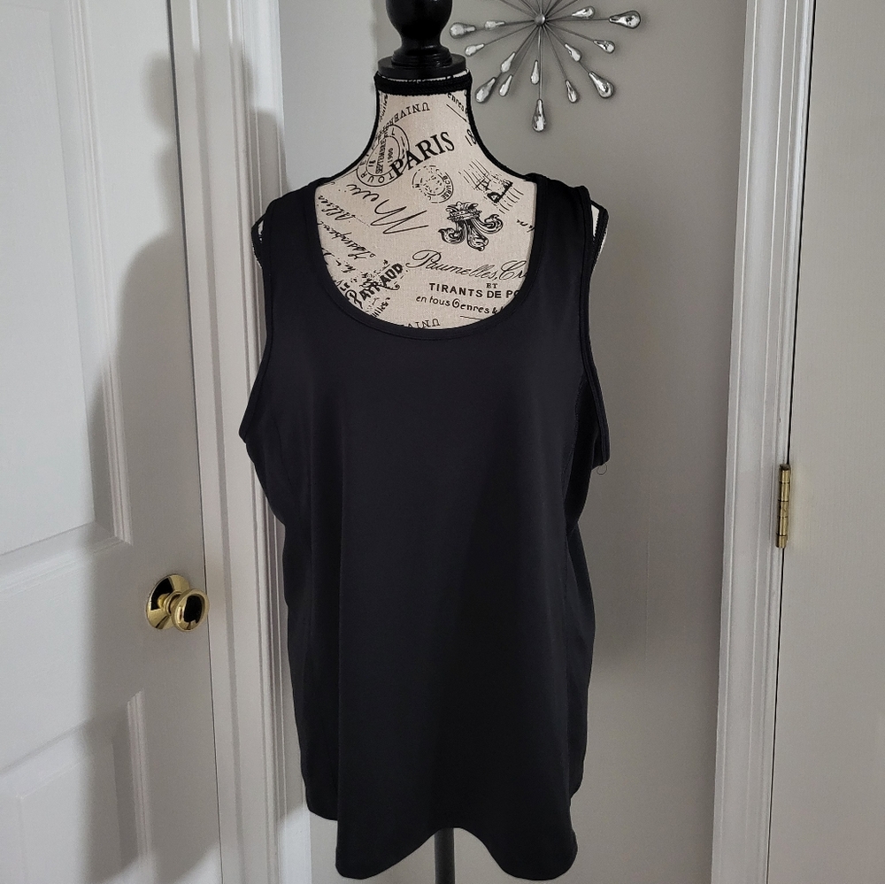 Black Sleeveless Workout Top